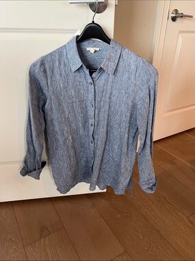Eileen Fisher Women’s Lightweight Blue Linen Button-Up Shirt